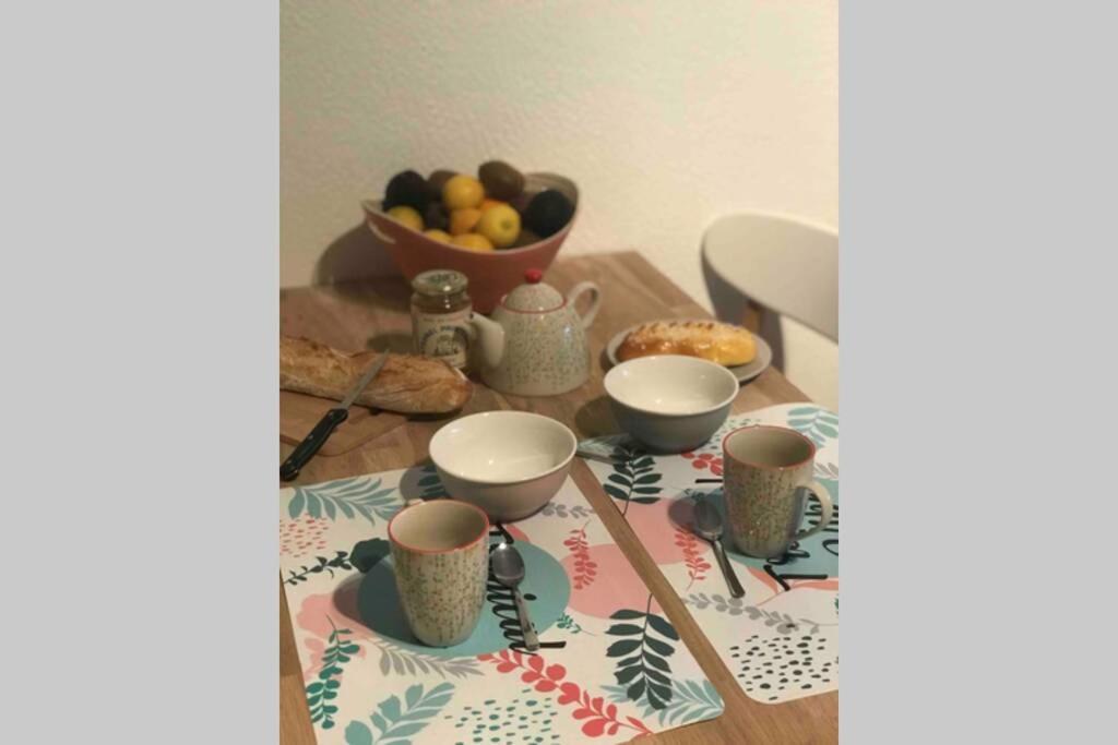 La Petite Pinede Studio Climatise Proche Plage Sanary-sur-Mer Exterior foto